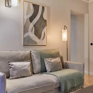 Magnificent - 3br- 8p - Batignolles París